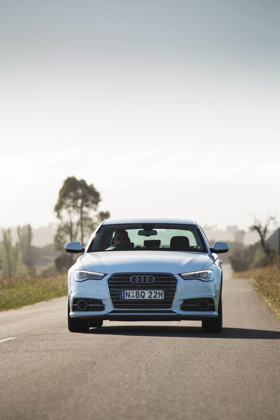  Audi A6 1.8T S-Line Sedan (4G, C7) 2015 года  (AU) (фото 9 из 16)